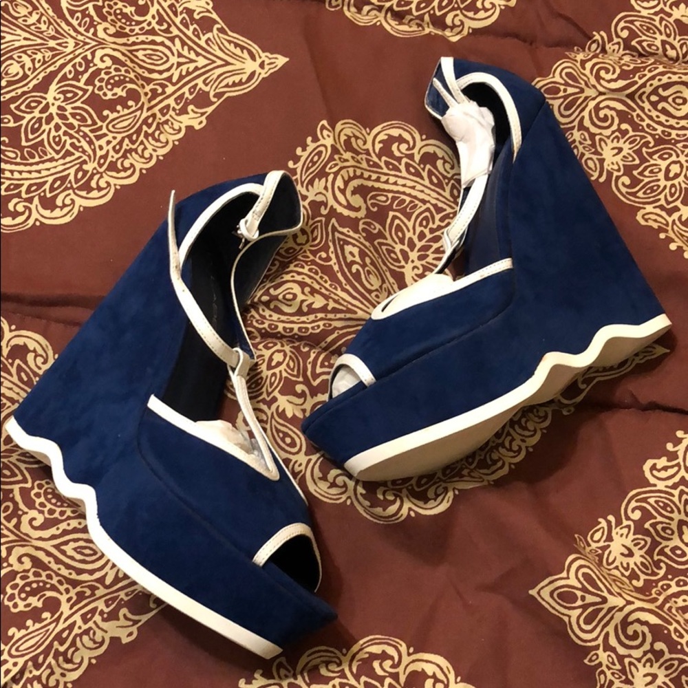 Navy Blue & White wedged heels!